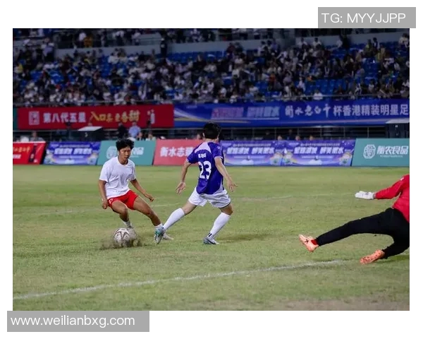 揭秘足球明星的绝技与独特技巧背后的故事与训练方法 揭秘足球明星的绝技与独特技巧背后的故事与训练方法