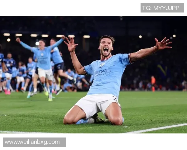 球场外的足球明星生活揭秘他们的个人魅力与影响力 球场外的足球明星生活揭秘他们的个人魅力与影响力